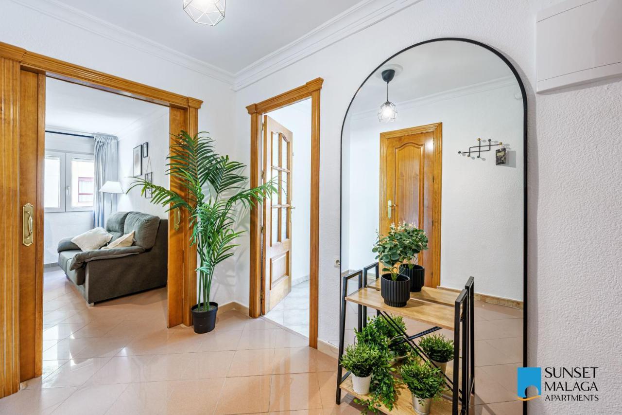 Malaga Central Station Apartment Eksteriør billede